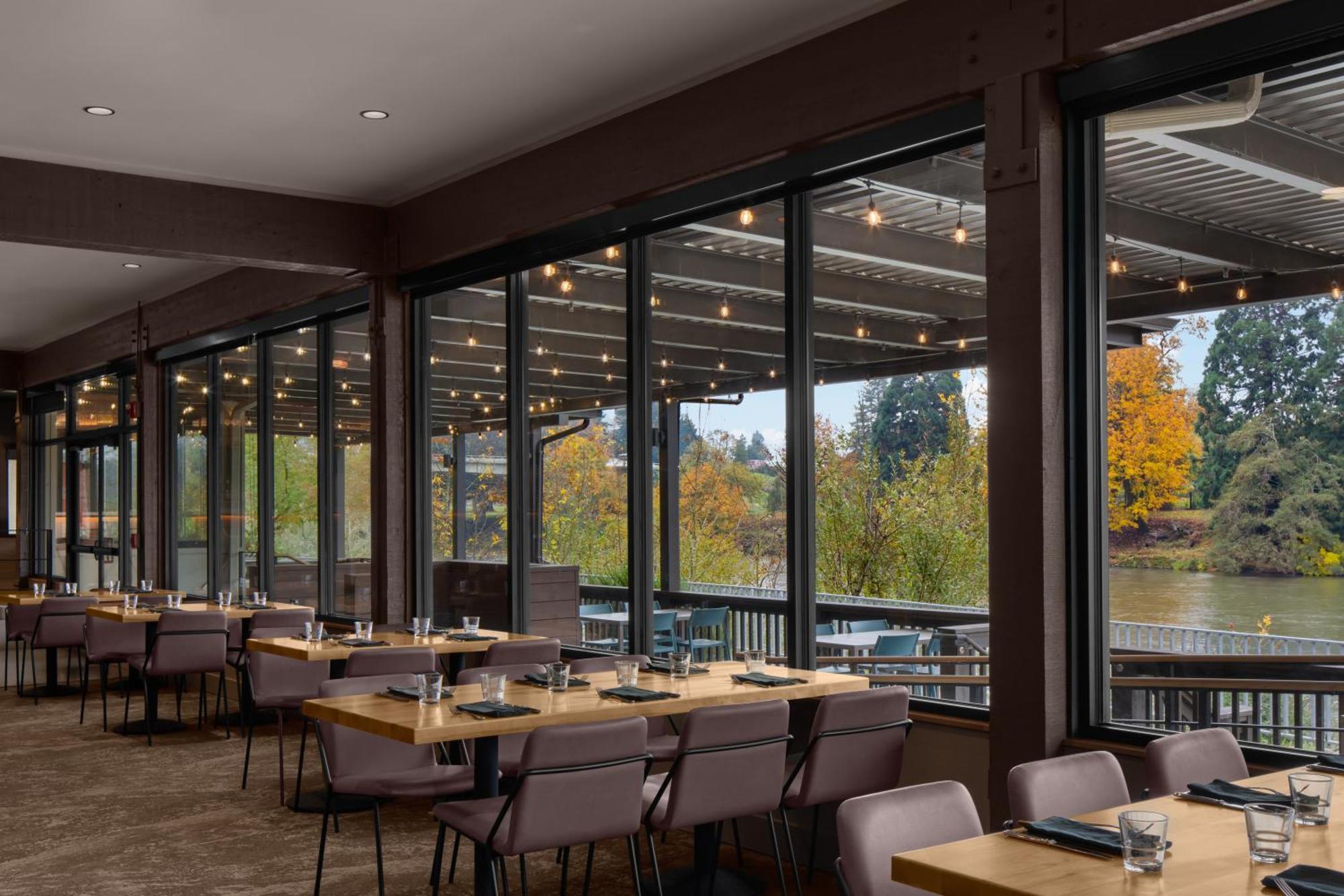 Valley River Inn Eugene/Springfield Exterior foto