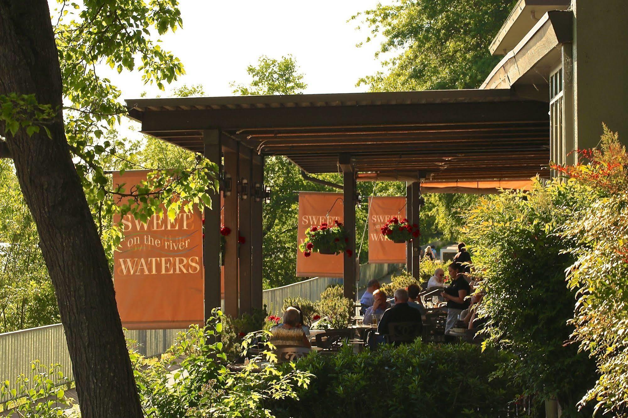 Valley River Inn Eugene/Springfield Exterior foto